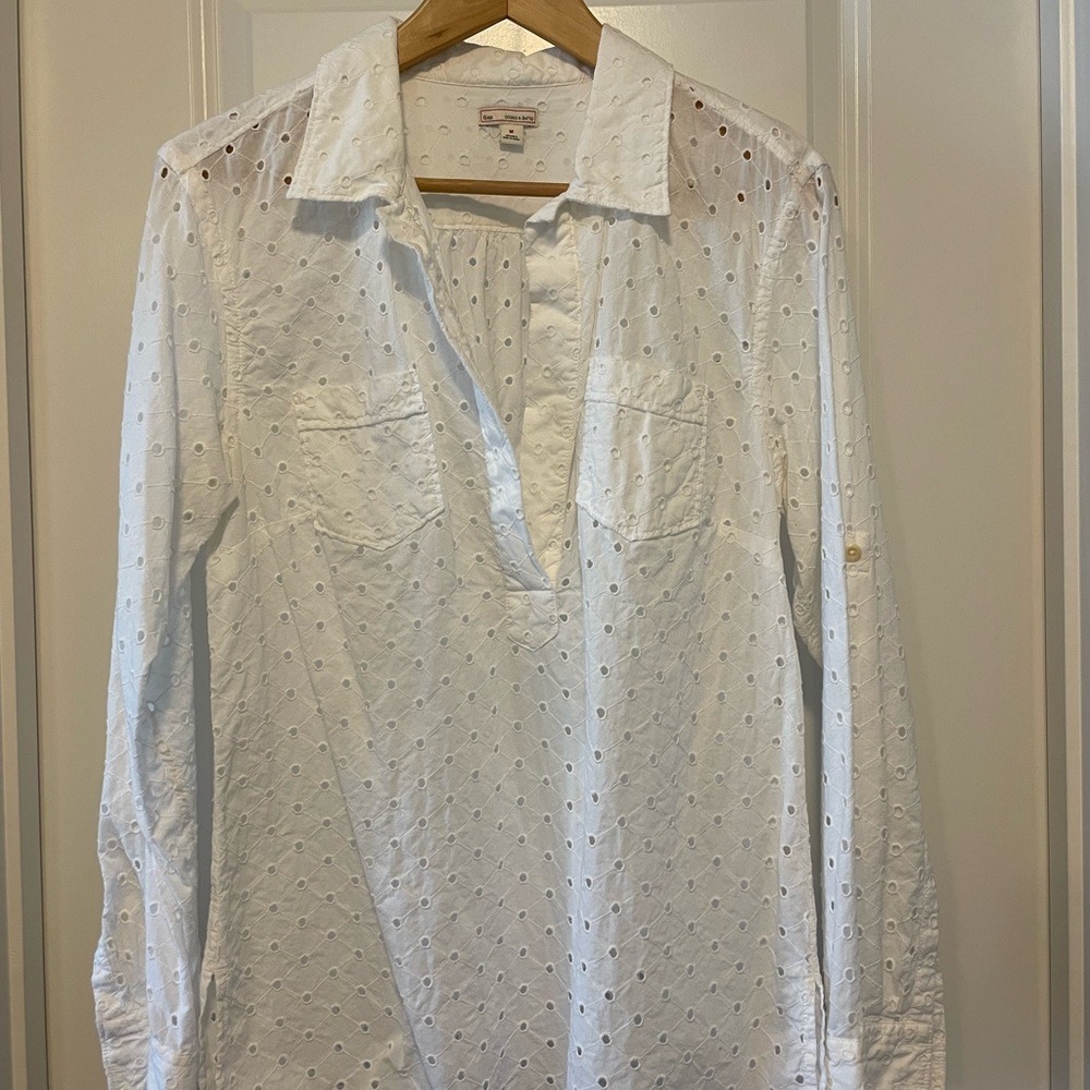 Gap White Eyelet tunic blouse Size M